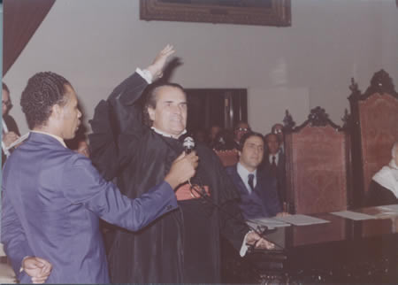 Goffredo discursa no Salão Nobre da Faculdade de Direito da USP em 11 de agosto de 1977.